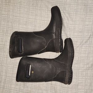 Boys' Bogs Black Pull-on Rain Boots